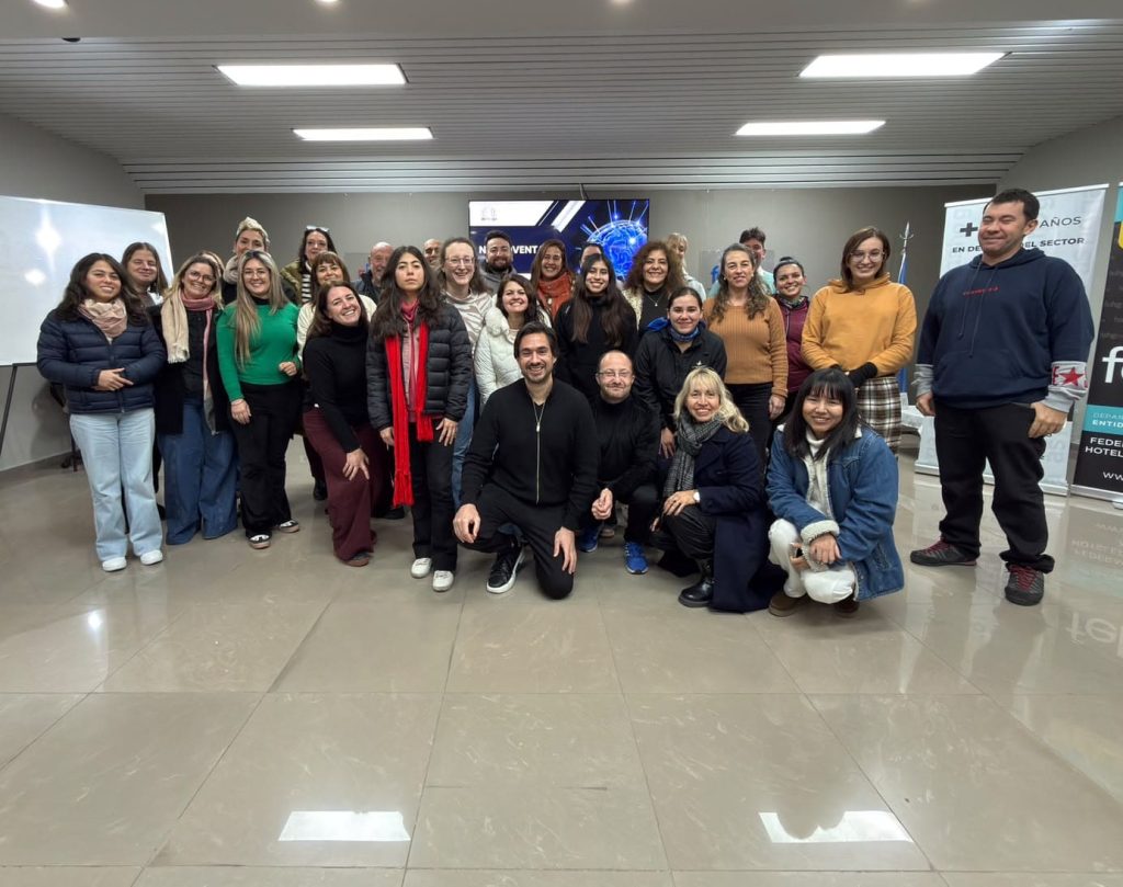 Neuroventas marcó el cierre del ciclo de capacitaciones de ASHOGA